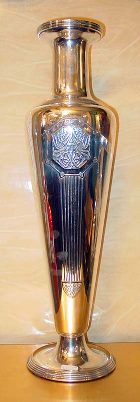 Vasi in metallo argentato Vintage Liberty coppia del XX Secolo Pezzo di storia autentico - Robertaebasta® Art Gallery opere d’arte esclusive.